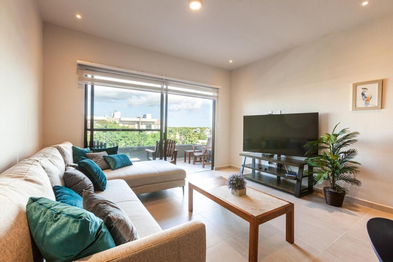 Modern Wifi 200mb, 2 Gyms, 6pools, Balcony Сasa de vacaciones