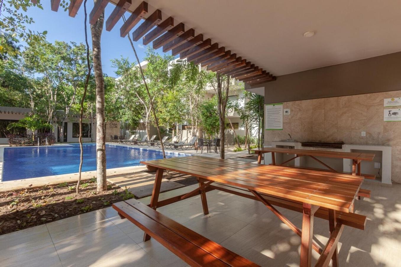 Modern Wifi 200mb, 2 Gyms, 6pools, Balcony Сasa de vacaciones