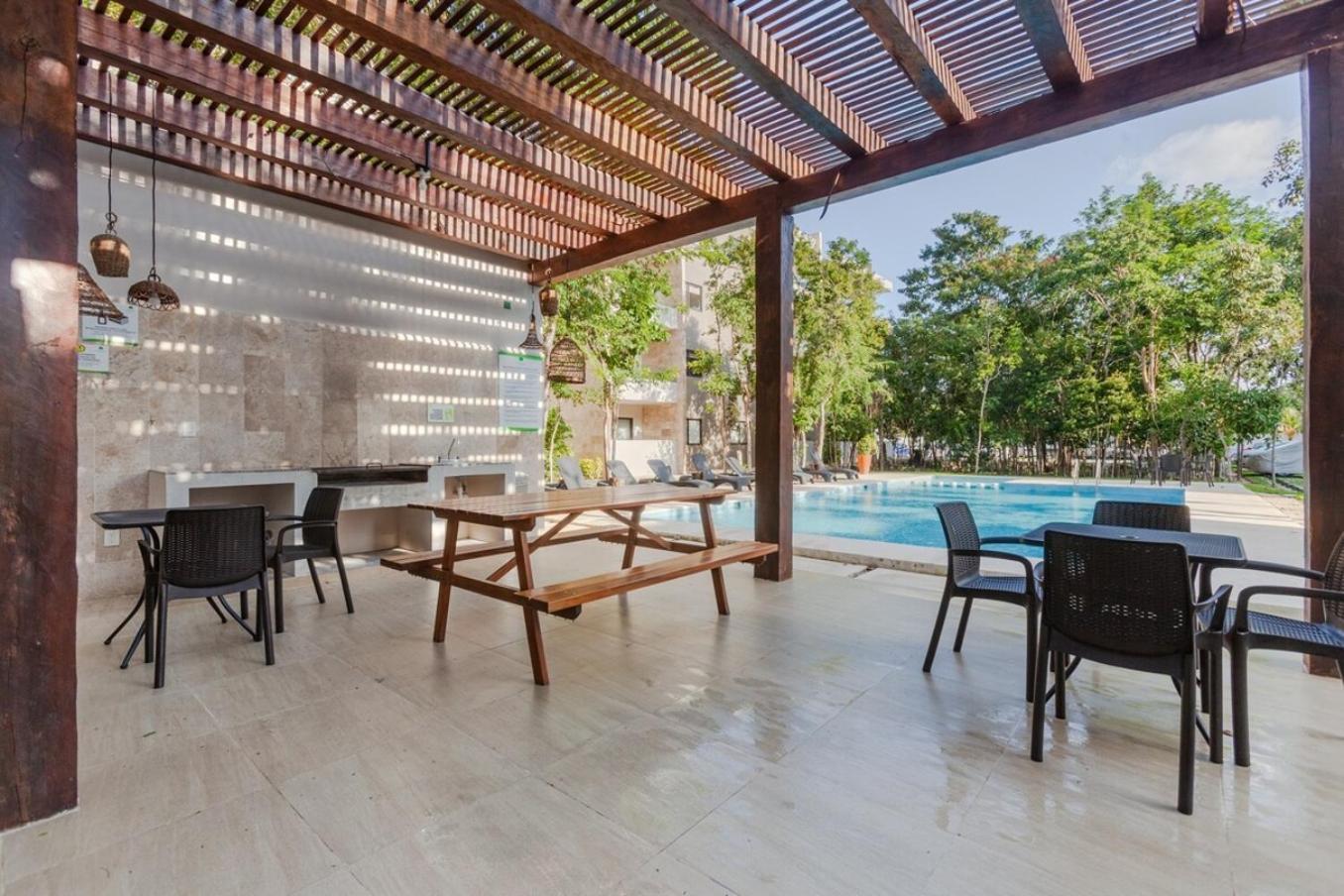 Modern Wifi 200mb, 2 Gyms, 6pools, Balcony Сasa de vacaciones *