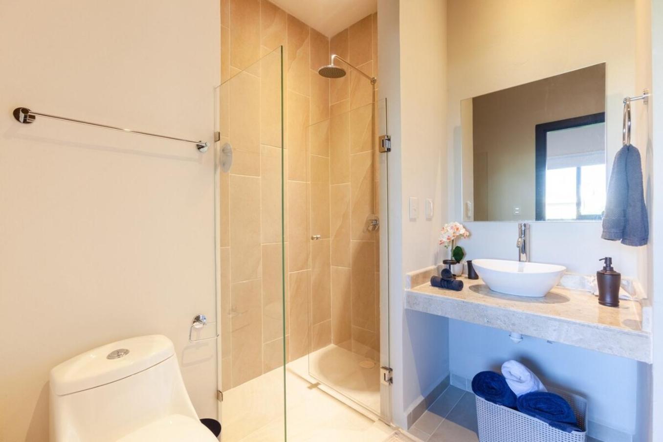 Holiday home Modern Wifi 200mb, 2 Gyms, 6pools, Balcony *
