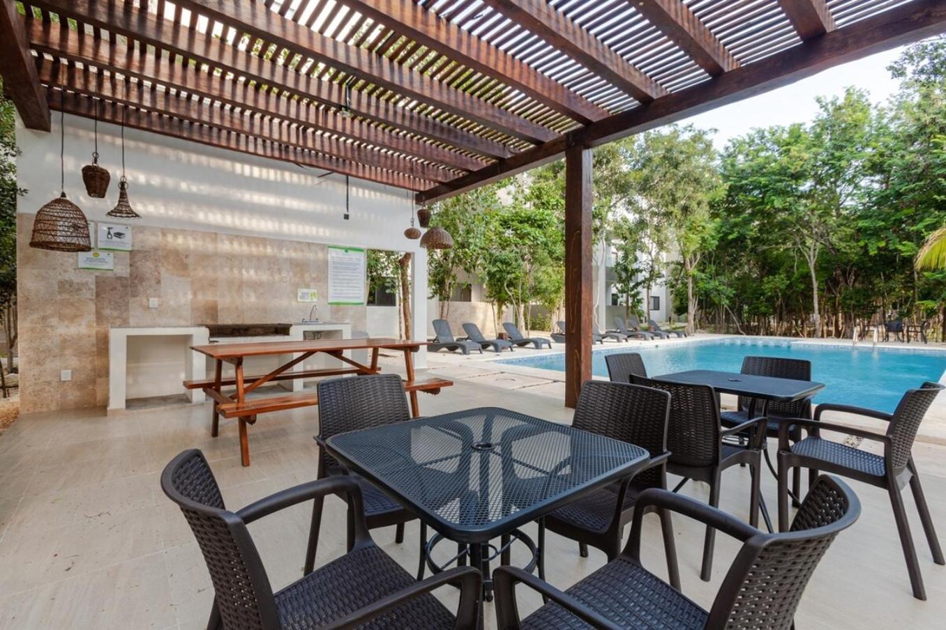 Modern Wifi 200mb, 2 Gyms, 6pools, Balcony Holiday home Playa del Carmen